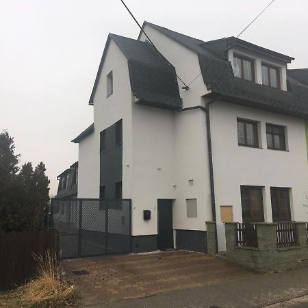 Apartment Dubnica Prejta 3 Dubnica nad Váhom Eksteriør billede